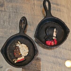 Set Of 2 Mini Cast Iron Decorative Skillets 60s Or 70s Vintage 1 Has Copywrite